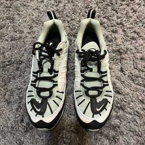 Nike Air Women’s Shoes